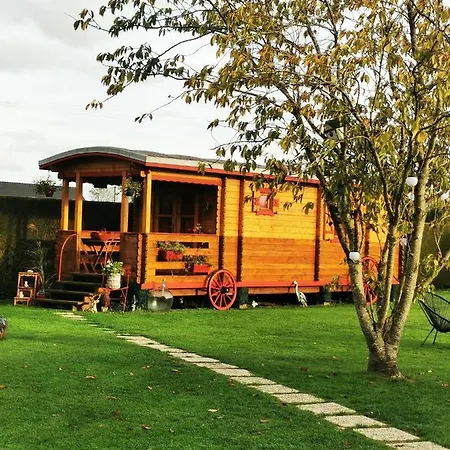 Couette-café Roulotte La Passe Pierre Pendé